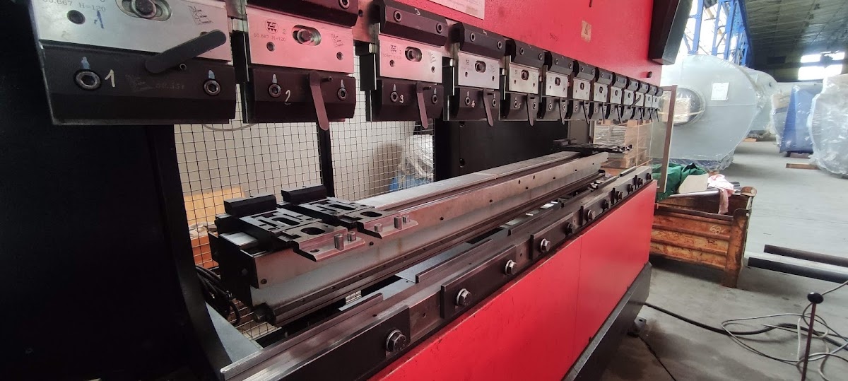 AMADA Abkantpresse / CNC HFT 80-25 - 3