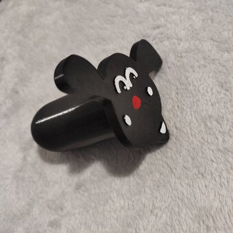 Fröhlicher Toilettenpapierständer — 3D-Druck - 3