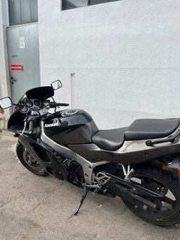 Kawasaki ninja zx6r - 3