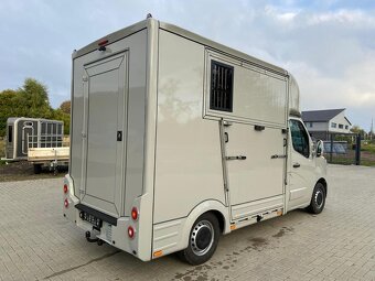 Pferdetransporter an: Renault Master - 3