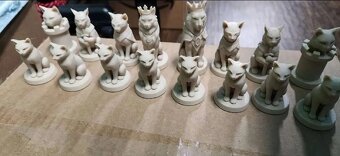 Schachspiel Hunde gegen Katzen - 3