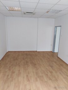 Gebäude mit Mietern in Bratislava, Slowakei - 3