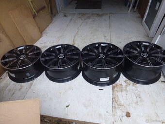 Porsche Sport Aero Taycan - 3