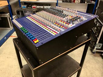 Midas Venice F16R 19-Zoll-Rack - 3