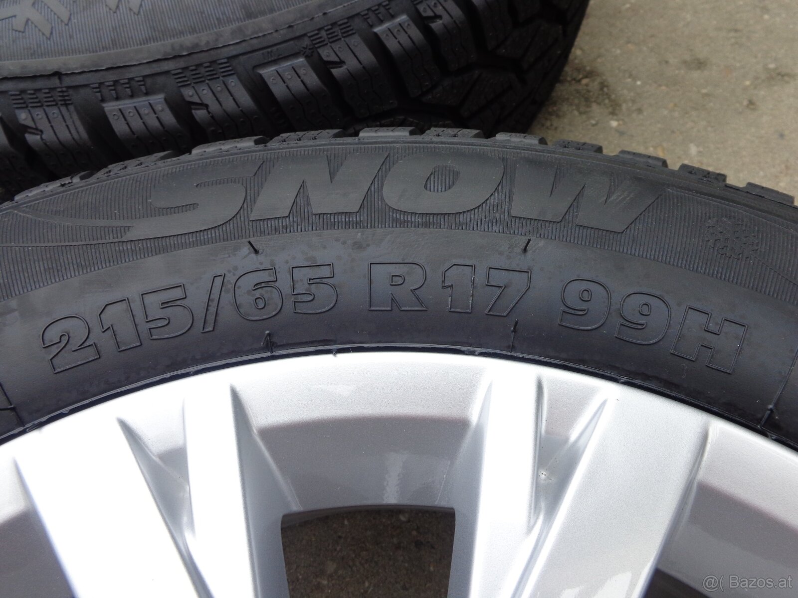 VW Tiguan nagelneue Winterradsatz 17Zoll - 4