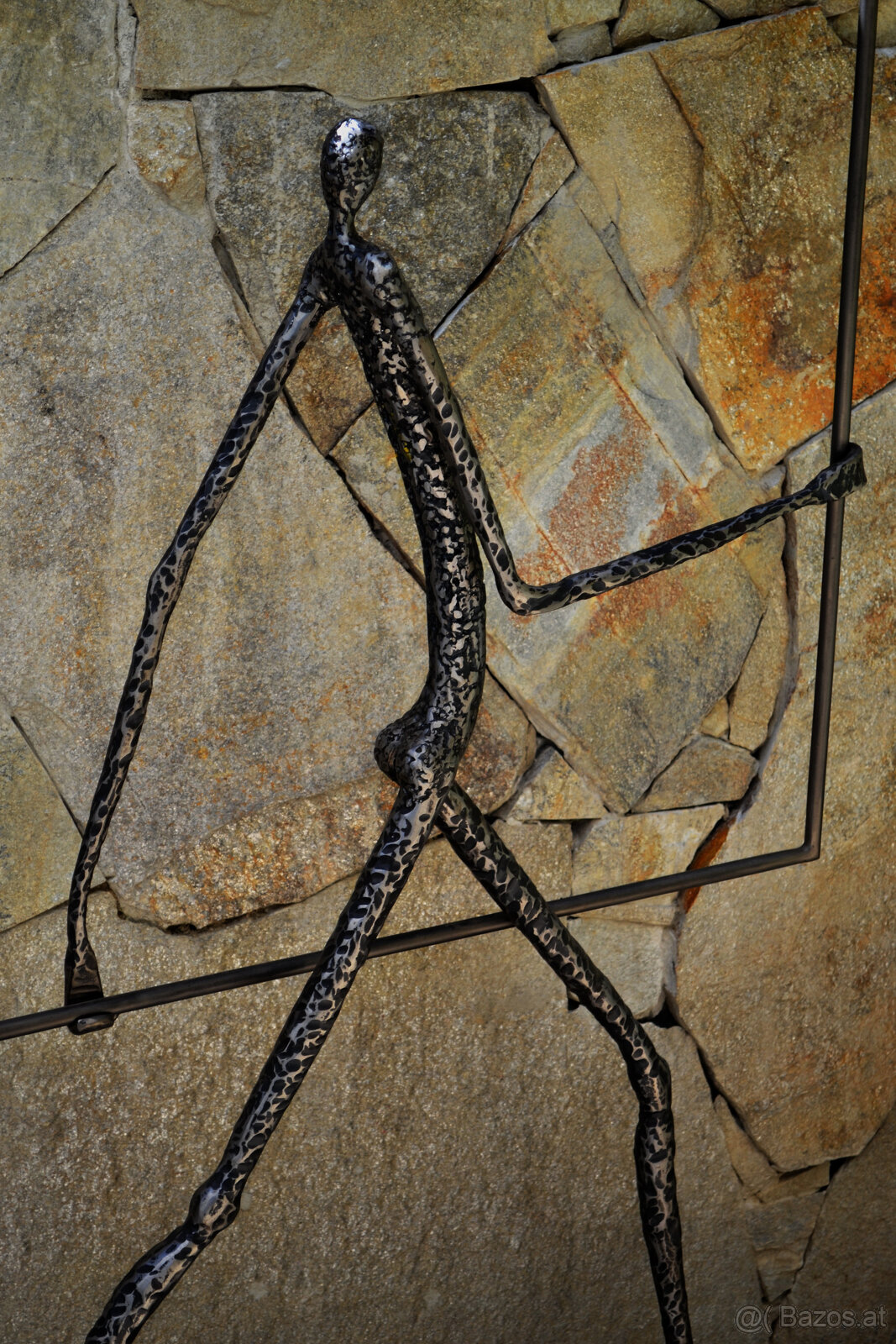 Gehende Frau mit Quadrat - 4