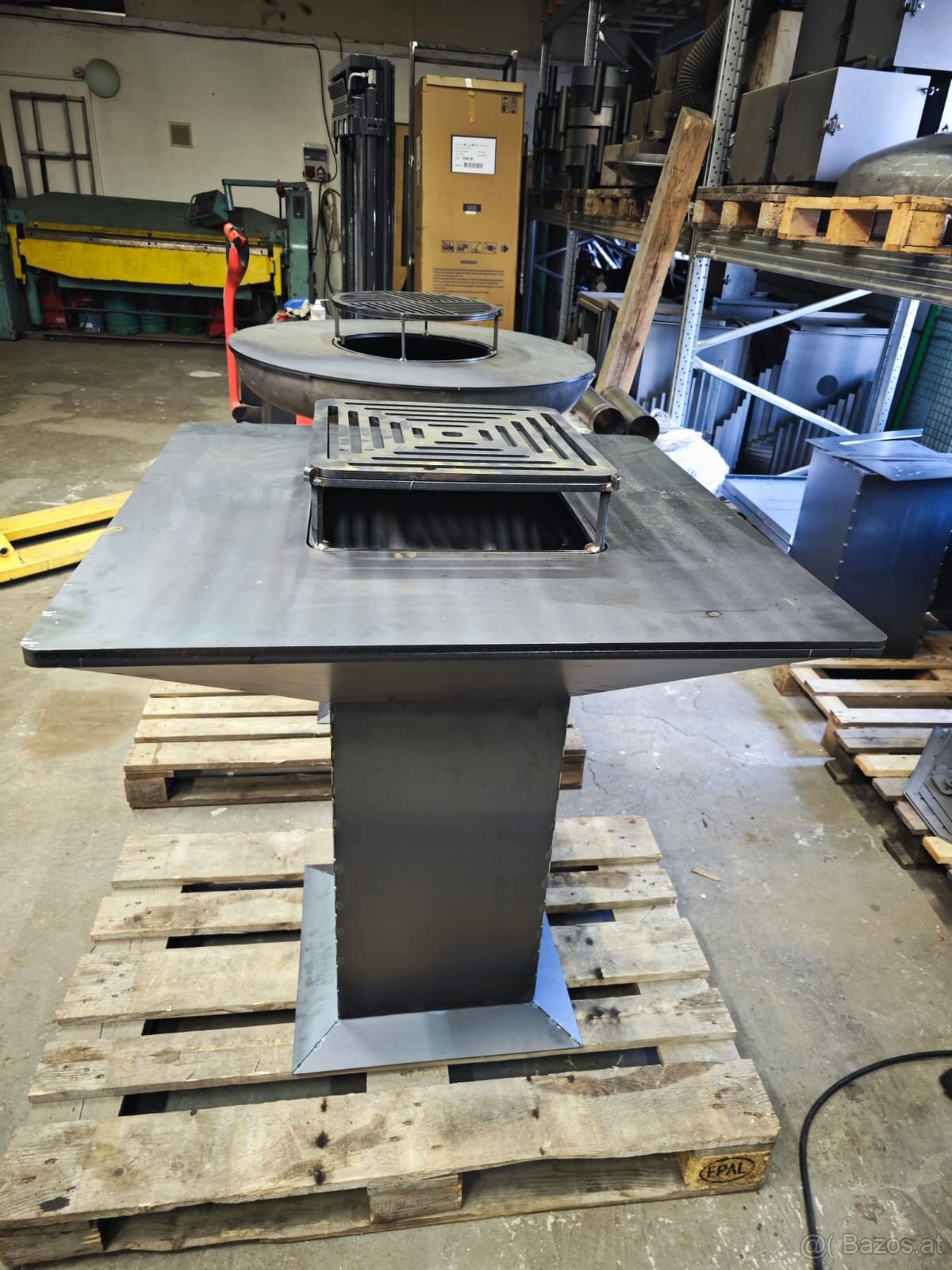 Partygrill / Gartenfeuerstelle mit Grillplatte Ø 920 mm - 4