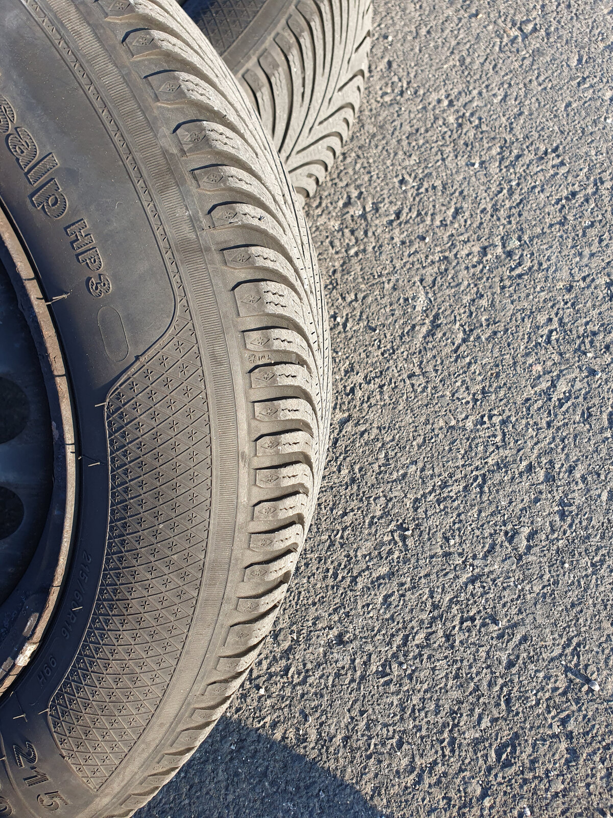 Alufelgen mit alte Winterreifen - 215/60 R 16 H - 4