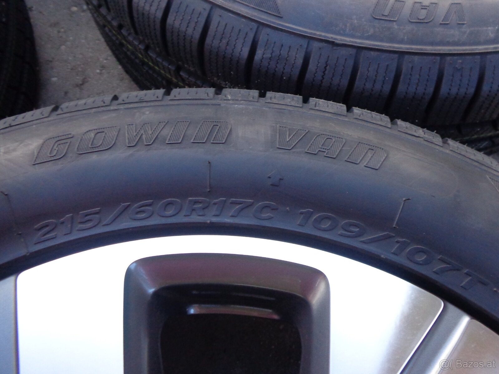 new VW T7 neue Winterradsatz 215/60R17C mit LK 6x120 - 4