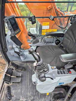 Hitachi ZX300LC7 Kettenbagger 3200std - 4