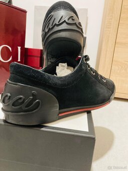 Gucci Soft Suede - 4