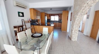 Freistehende Villa mit Pool in Paphos - 4