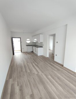 Nordzypern – Bezugsfertiges Studio, 46 m² + Balkon, 600 m zu - 4