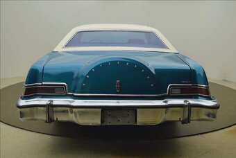 Lincoln Continental Mark IV. 7,5 V8 (158 kW) 1974 - 4