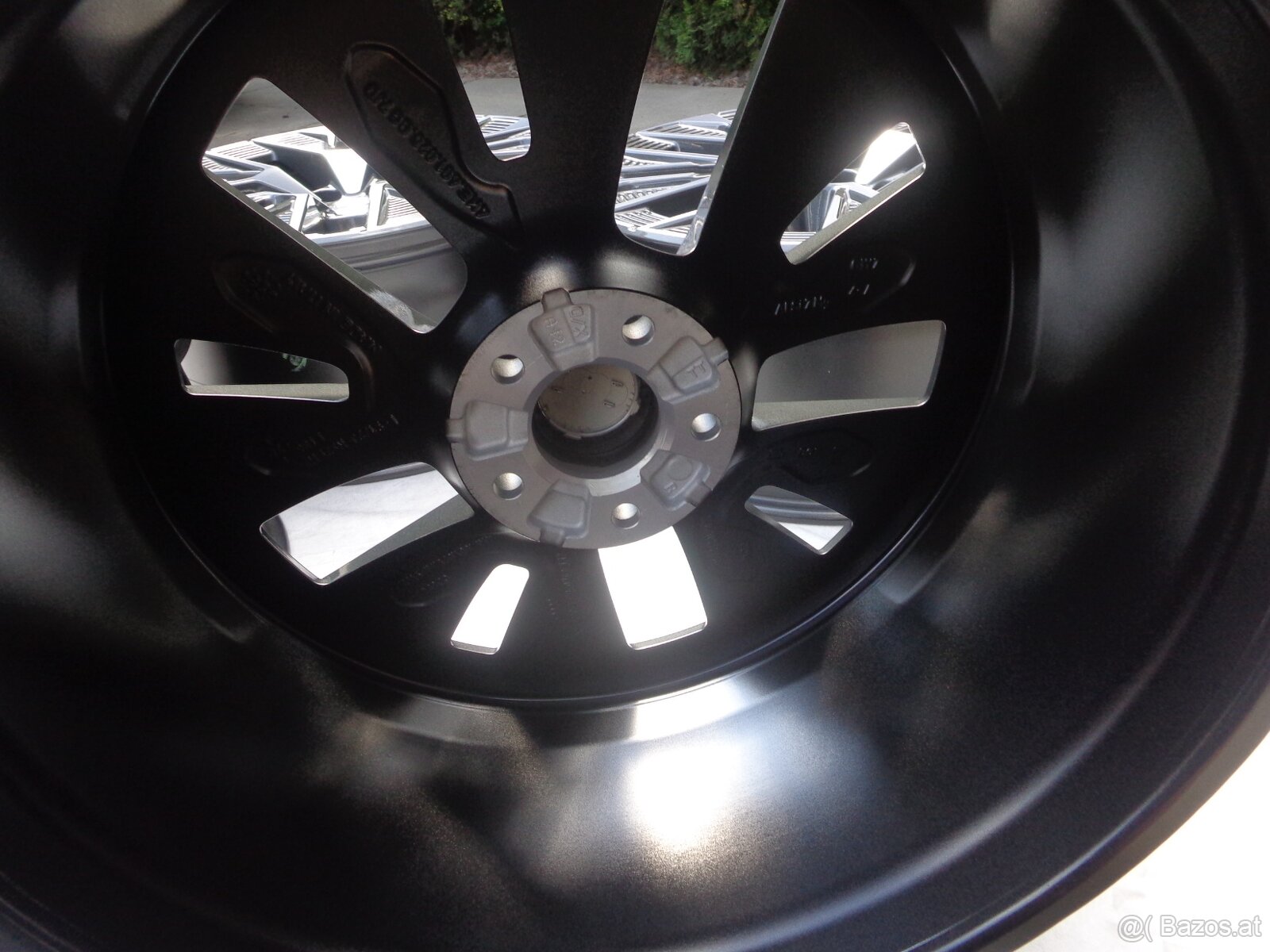 Audi Q8 E-tron neue 21Zoll Alufelgen Front poliert - 5