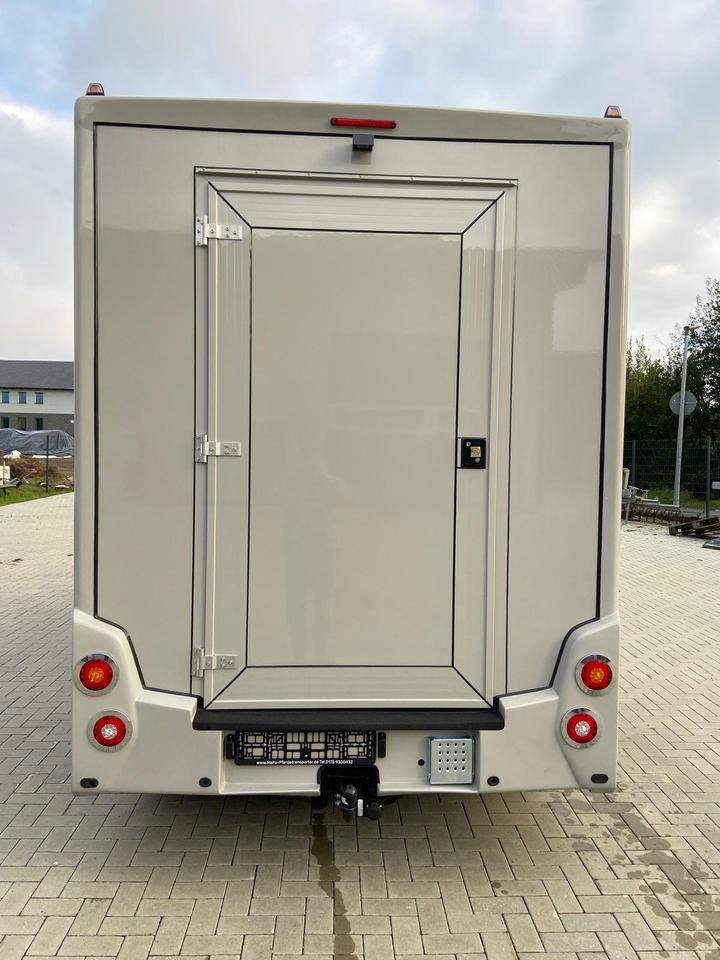 Pferdetransporter an: Renault Master - 5