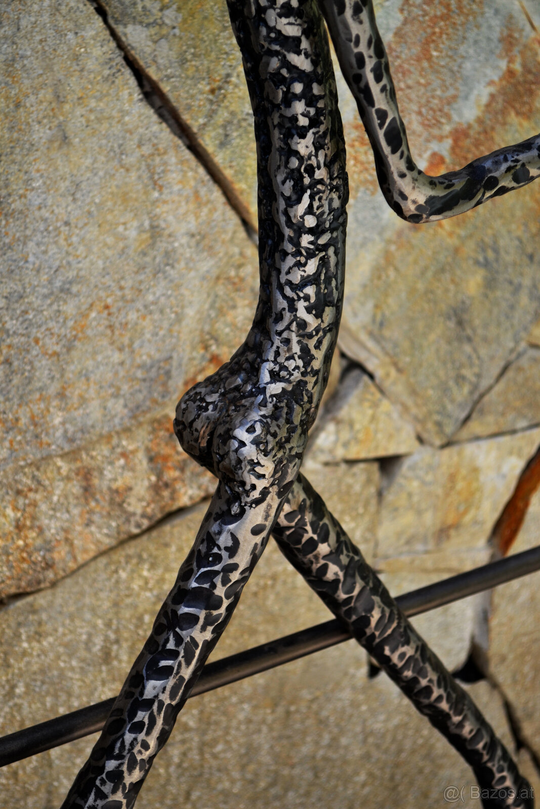 Gehende Frau mit Quadrat - 5