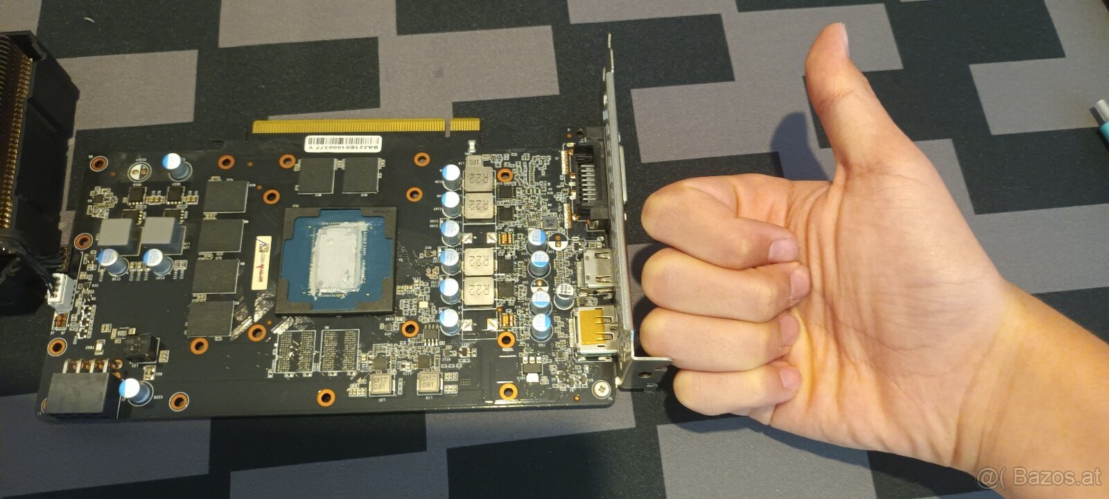 PNY GeForce GTX 1660 Ti 6GB - 5
