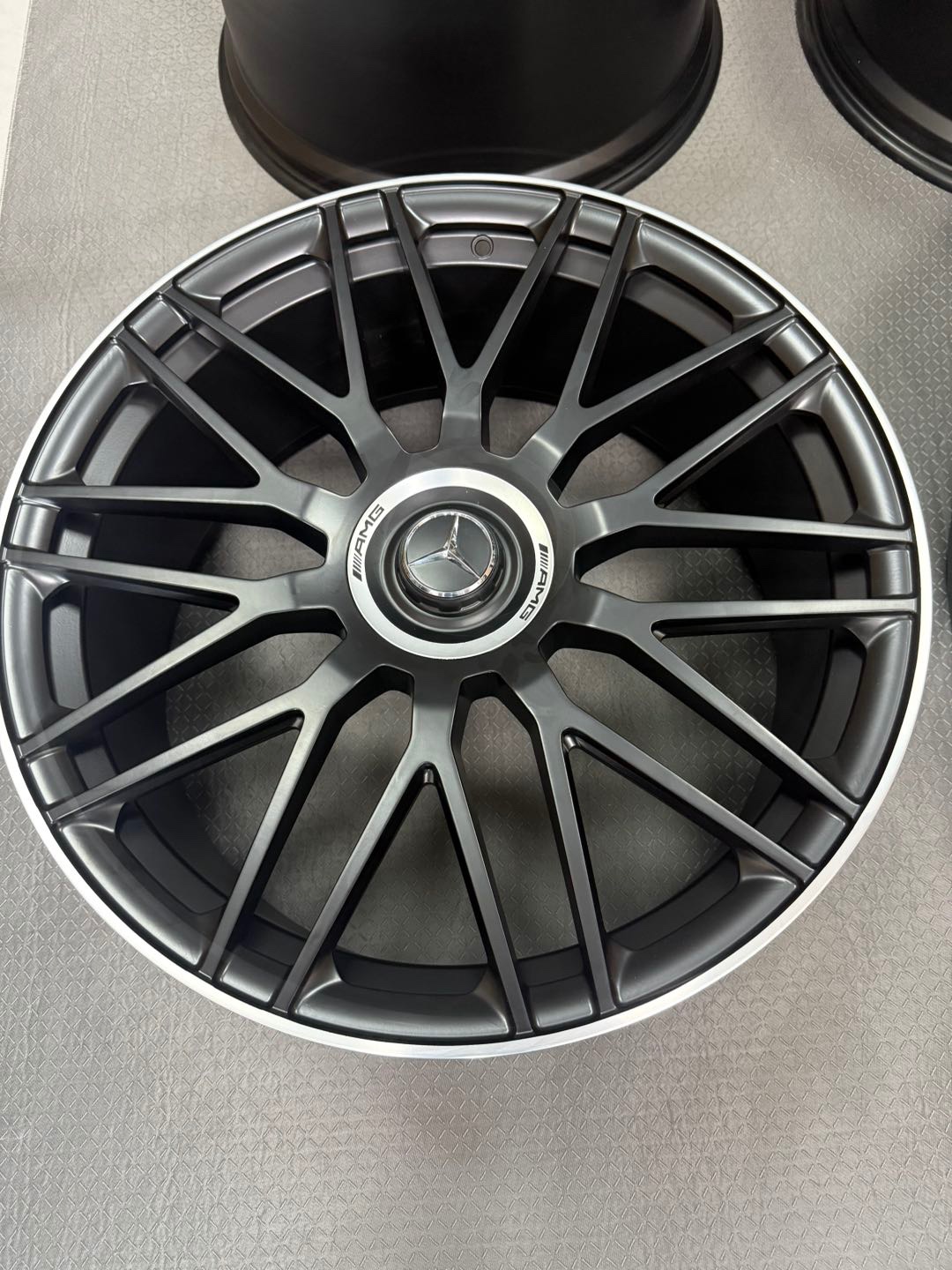 GLS 63 AMG 23 Zoll Felgen - 5
