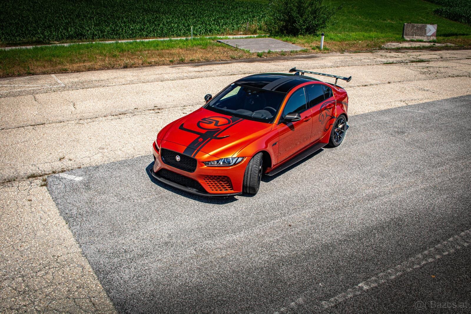 Jaguar XE Project 8 Track Pack - 5