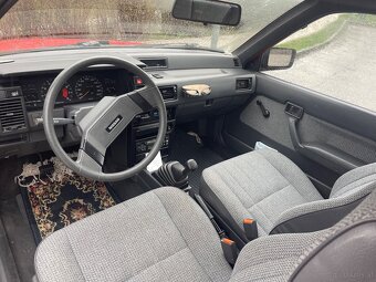 Sunny Hatchback N13 - 5