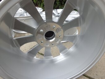 VW Tiguan neue Alufelgensatz 17Zoll - 5