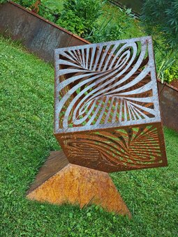 Gartendekoration – Metallwürfel 60 cm, Höhe 120 cm (23 kg) - 5