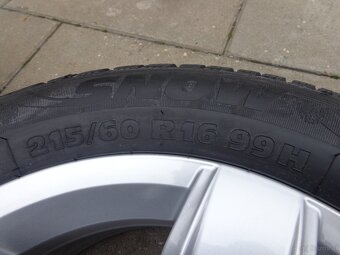 VW T-Roc / Passat neue Winterradsatz 215/60R16 - 5