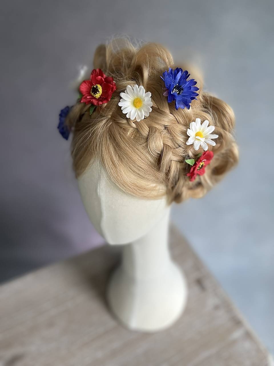 🌸 Einzigartiges Brautkleid mit Blumenstickerei - 6