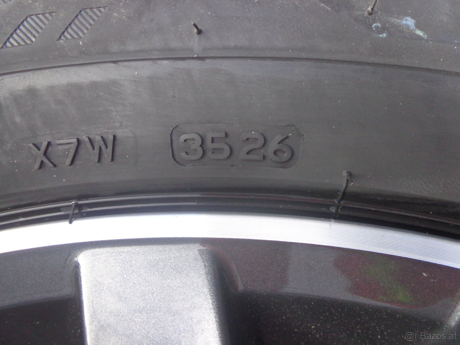 VW Tiguan nagelneue Ganzjahres-Winterradsatz 235/55R18 - 6