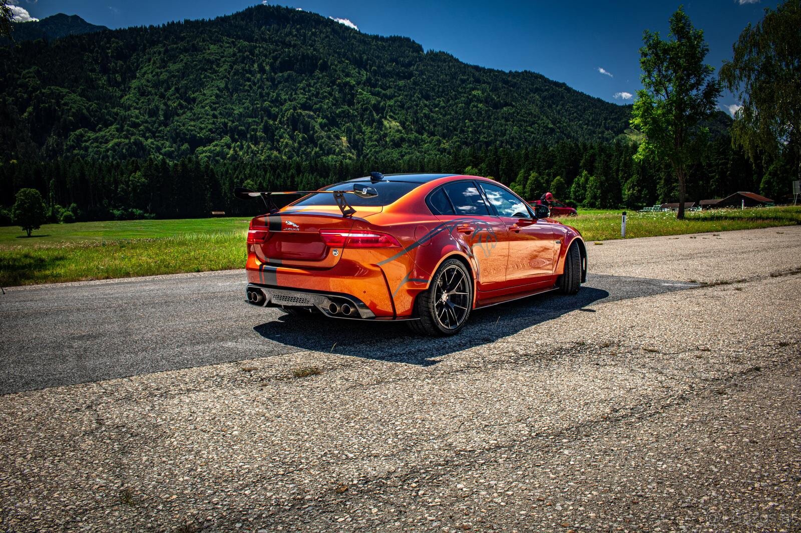 Jaguar XE Project 8 Track Pack - 6