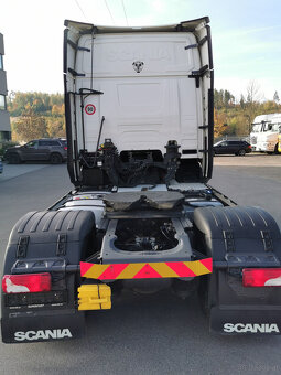 Zu verkaufen SCANIA R450 E6 Einkreishydraulik. - 6