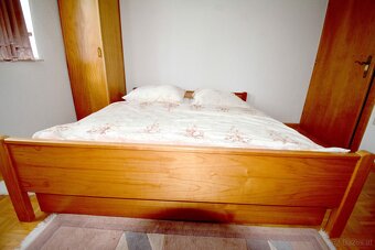 Schlafzimmerverbau mit Doppelbett - 6