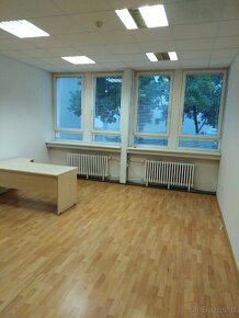 Gebäude mit Mietern in Bratislava, Slowakei - 6