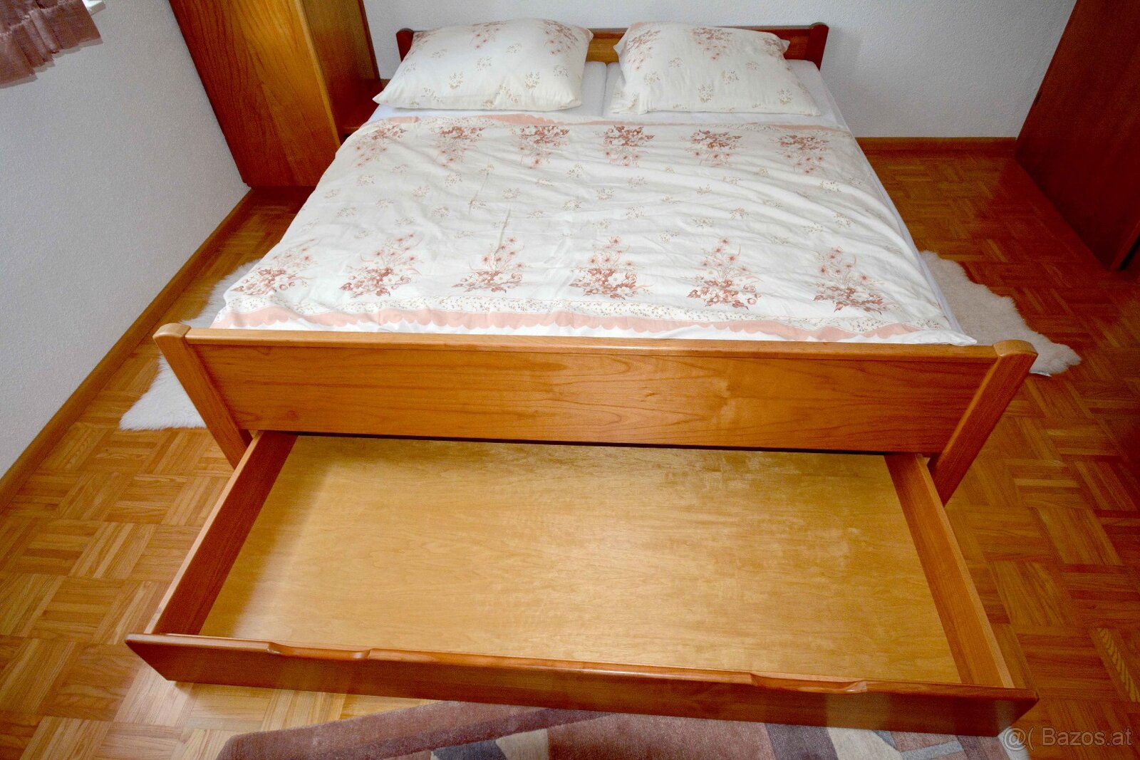 Schlafzimmerverbau mit Doppelbett - 7