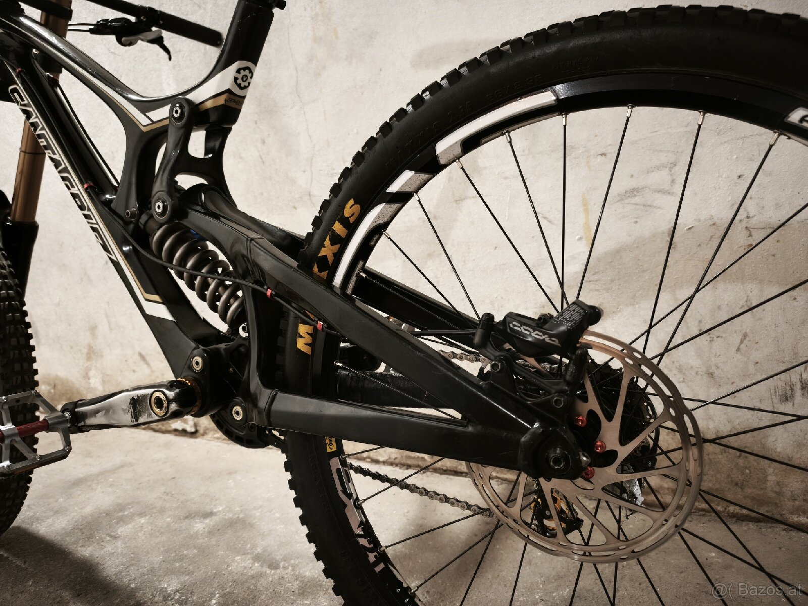 Santa Cruz v10.4 Carbon - 7