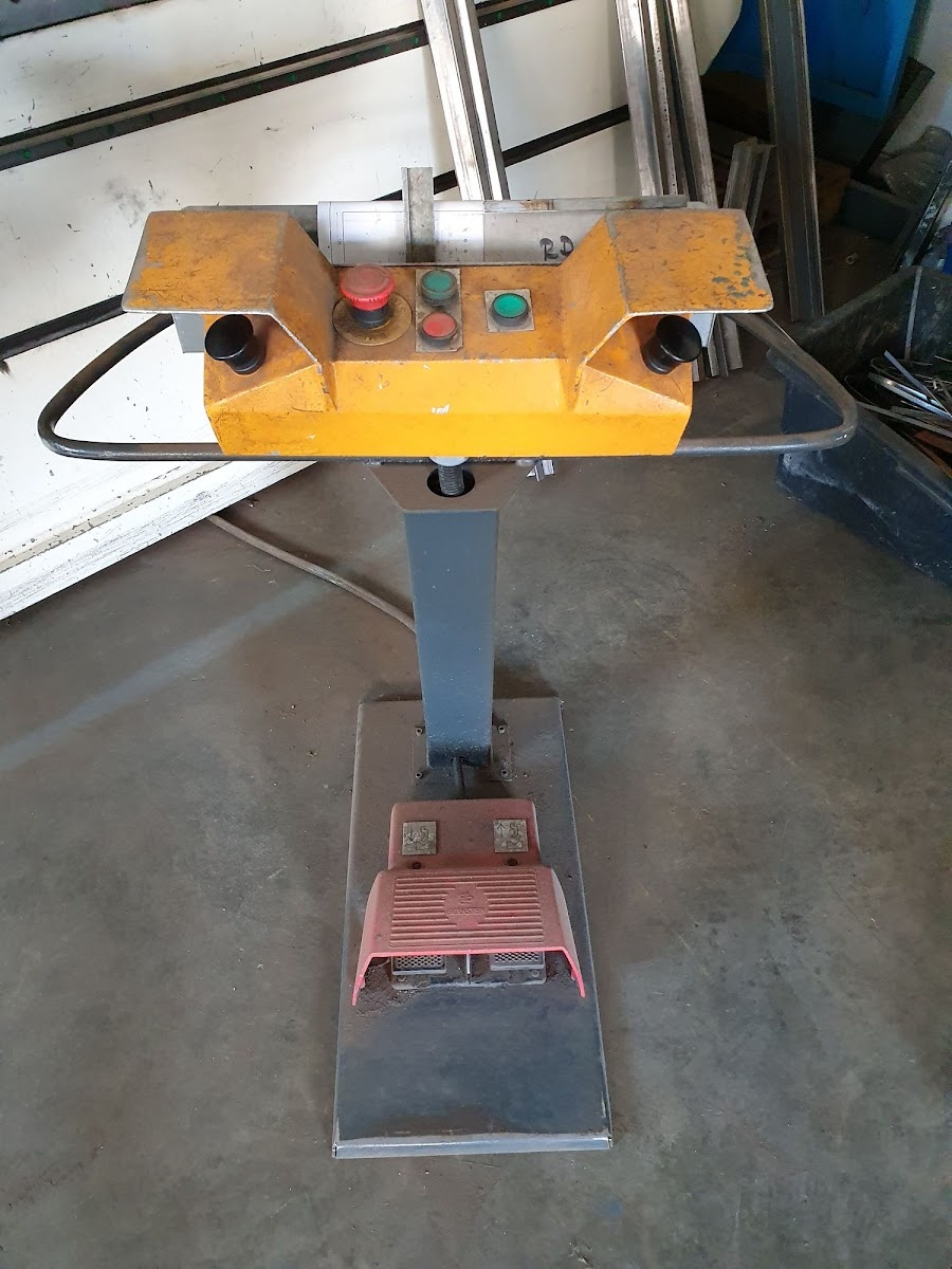 Abkantpresse / CNC Baykal APHS 3706x160 - 7