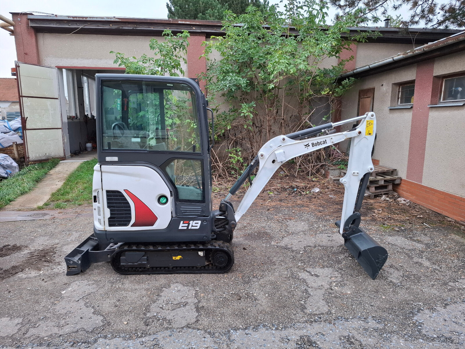 Bobcat E19, rok 2019 - 7