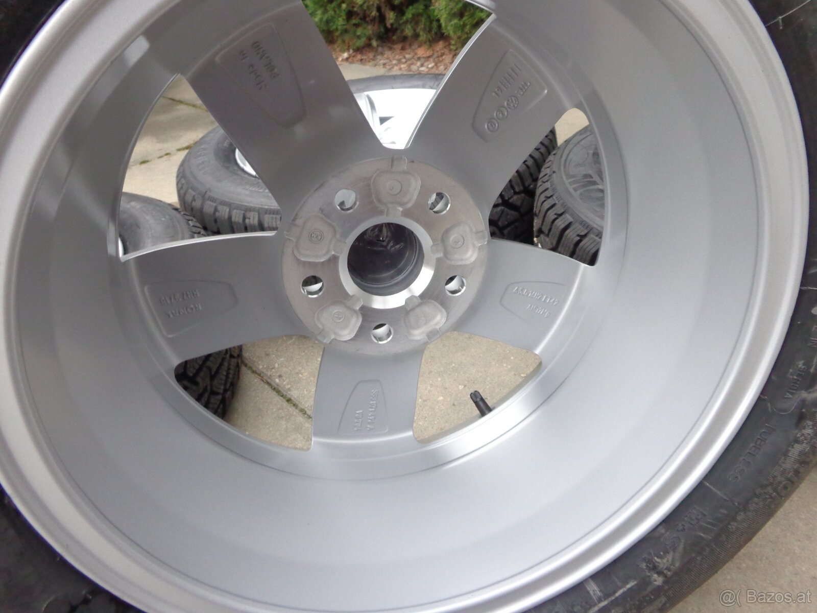 VW T-Roc / VW Passat brandneue Winterradsatz 16" - 7