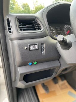 Pferdetransporter an: Renault Master - 7