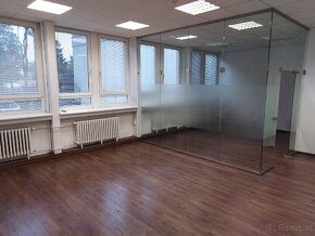 Gebäude mit Mietern in Bratislava, Slowakei - 7