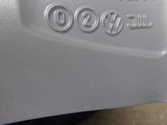 VW T-Roc / Passat neue Winterradsatz 215/60R16 - 7