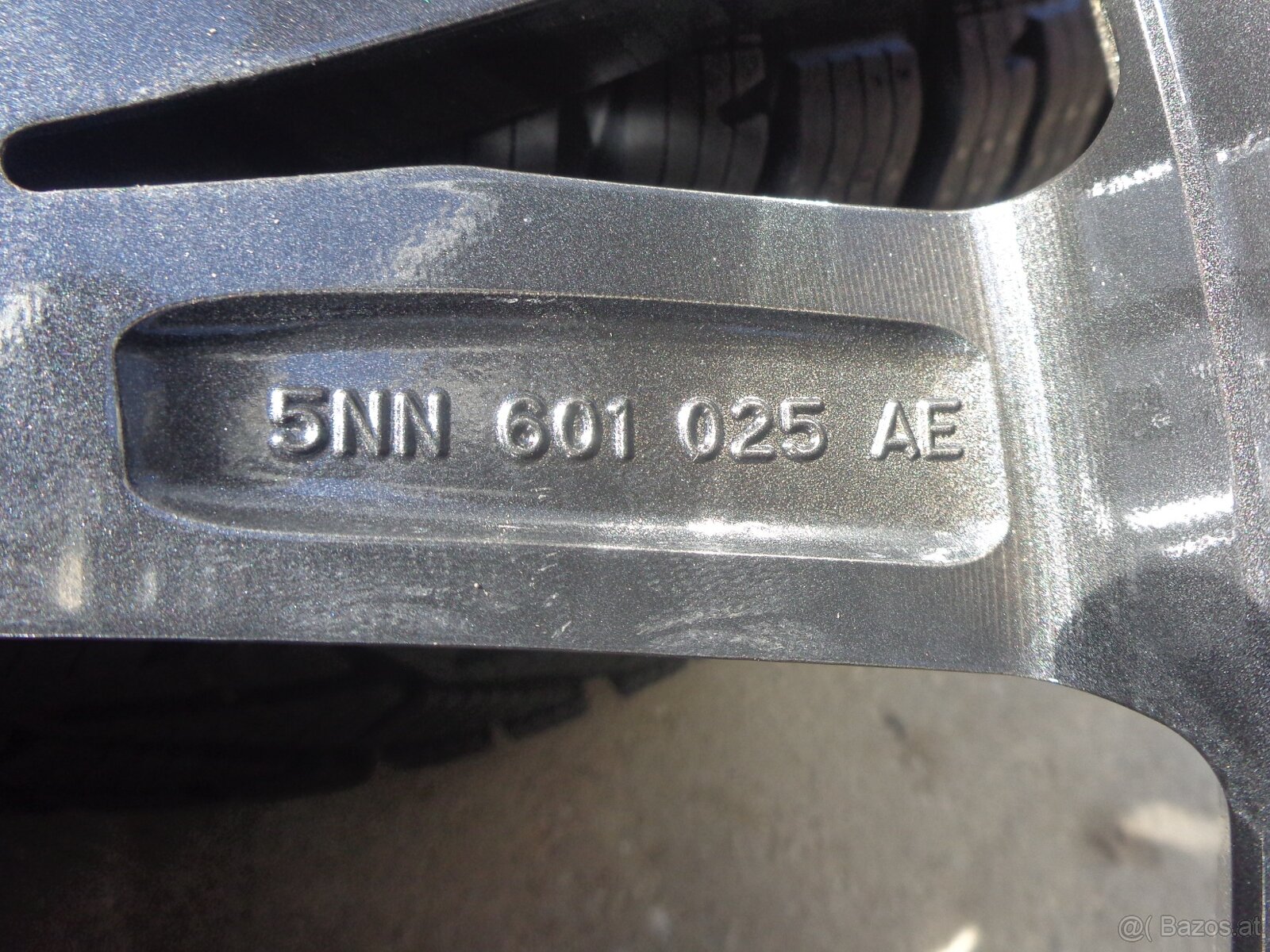 VW Tiguan nagelneue Winterradsatz 235/55R18 - 8