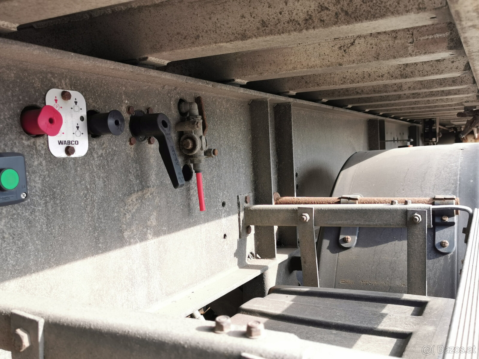 Zu verkaufen PANAV NS 1 36 Sattelzugmaschine mit 40 m³ - 8