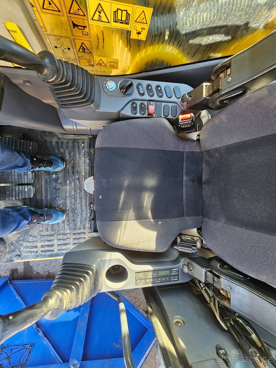 Komatsu PC290LC-11E0 - 8