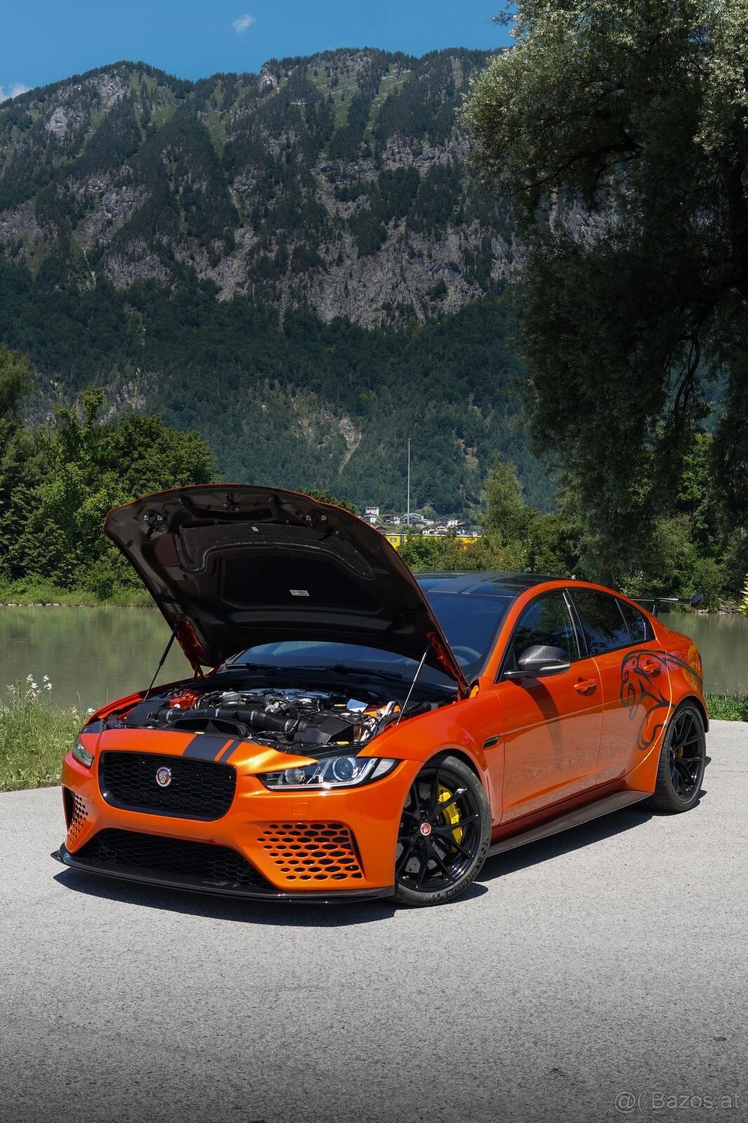 Jaguar XE Project 8 Track Pack - 8