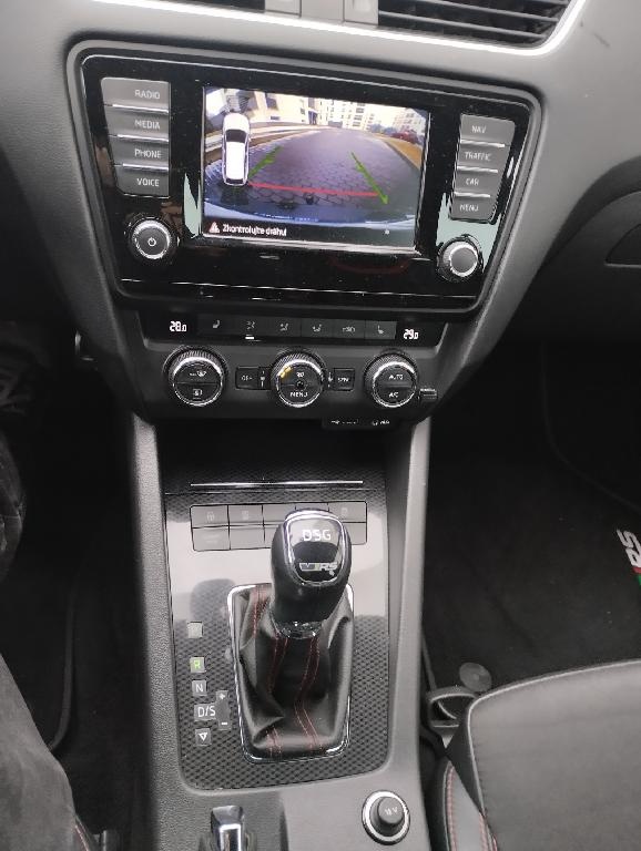 skoda octavia vrs 2.0tdi 135kw dsg. 126tkm.kamera.navi. - 8
