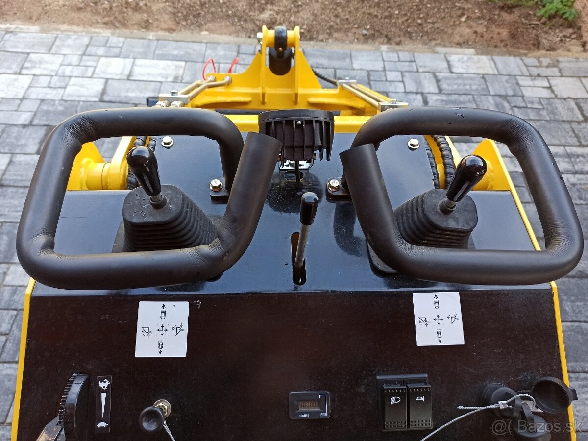 Neuer Mini-Skidloader Machpro MP‑S300 - 8