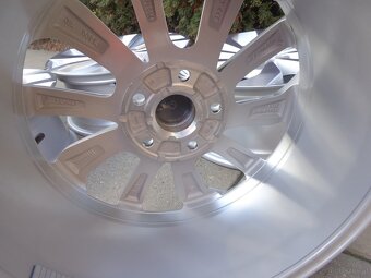 VW T-Roc / VW Passat neue demo Alufelgensatz - 8