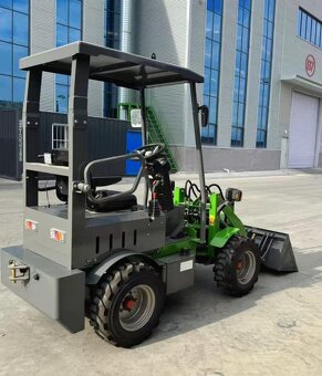 ELEKTRORADLADER E906-Li - 8